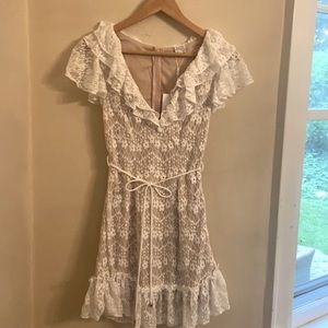 Very sweet White Lace Mini Dress XS NWT